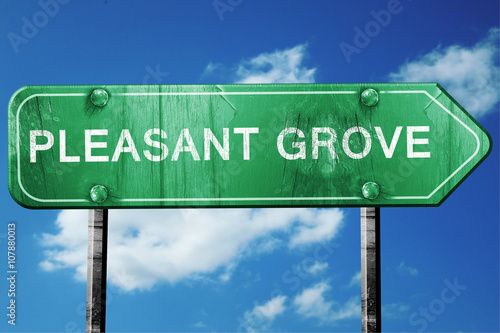 Fotografi pleasant grove road sign , worn and damaged look
