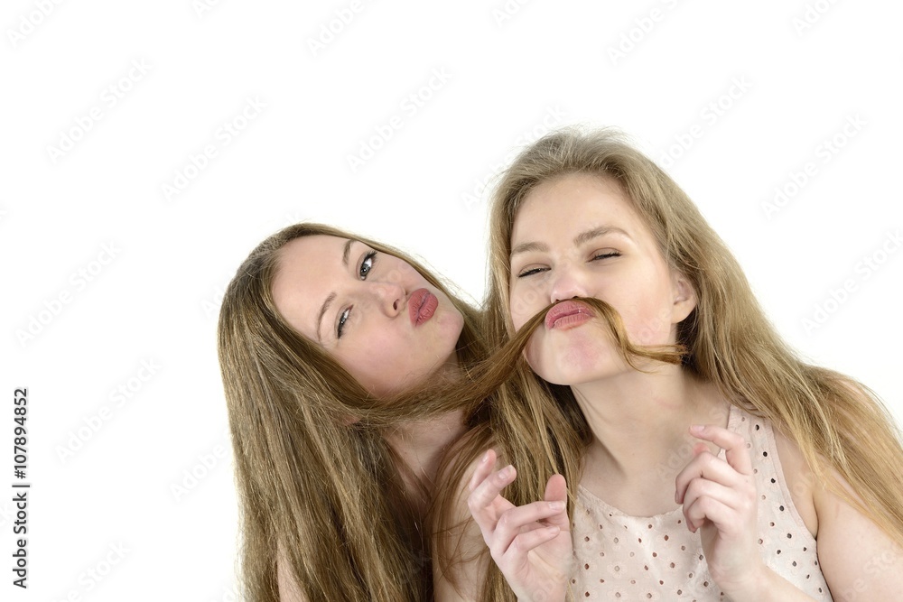 Jugendliche BFF machen Selfie mit Smartphone Jugendliche BFF machen Selfie mit Smartphone