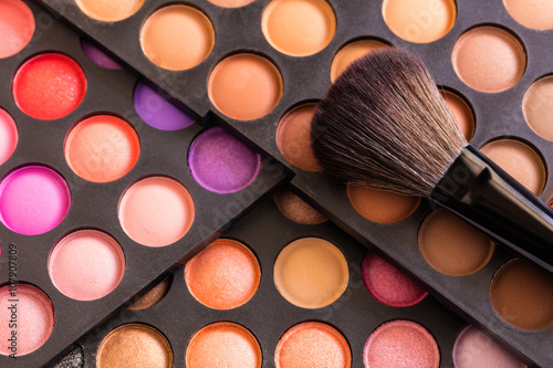Fotografie Eyeshadow Palette and brush
