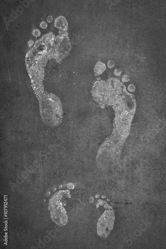 Wallpaper Mural family foot prints Torontodigital.ca