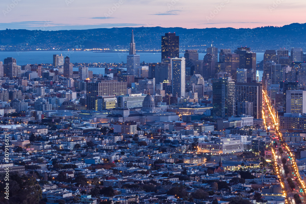skyline of San Francisco at night