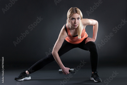 girl doing lunges