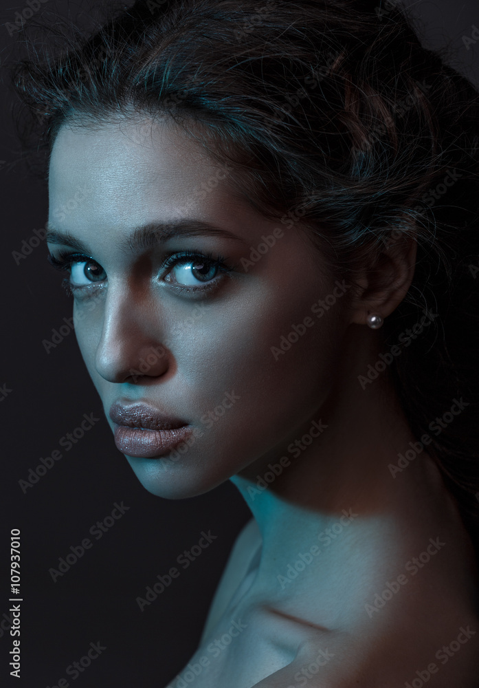 beautiful model lady with fashion make-up, studio