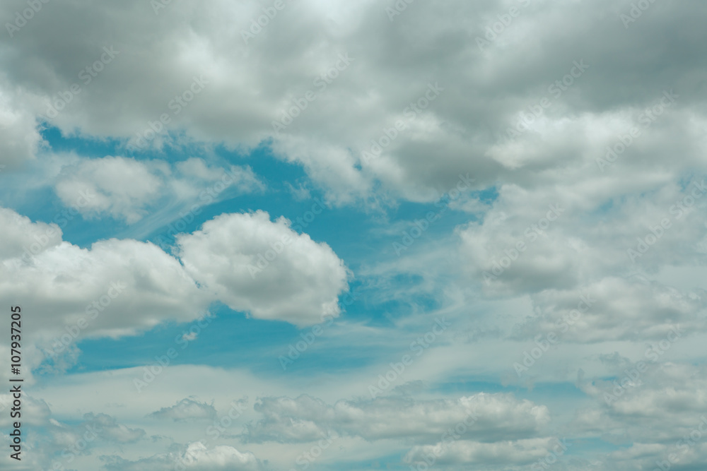 Obraz premium cloud on blue sky