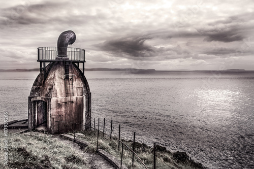 Fényképezés Old signal horn of the Mull of Kintyre on the coast of Scotland