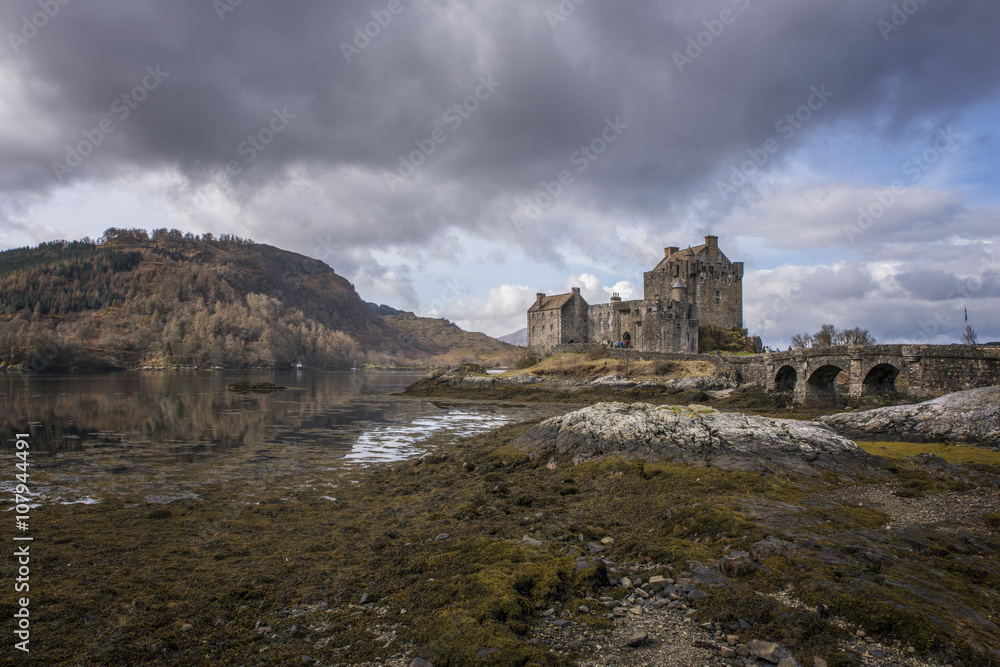 Ancient eilean Donnan Castle in Scotland