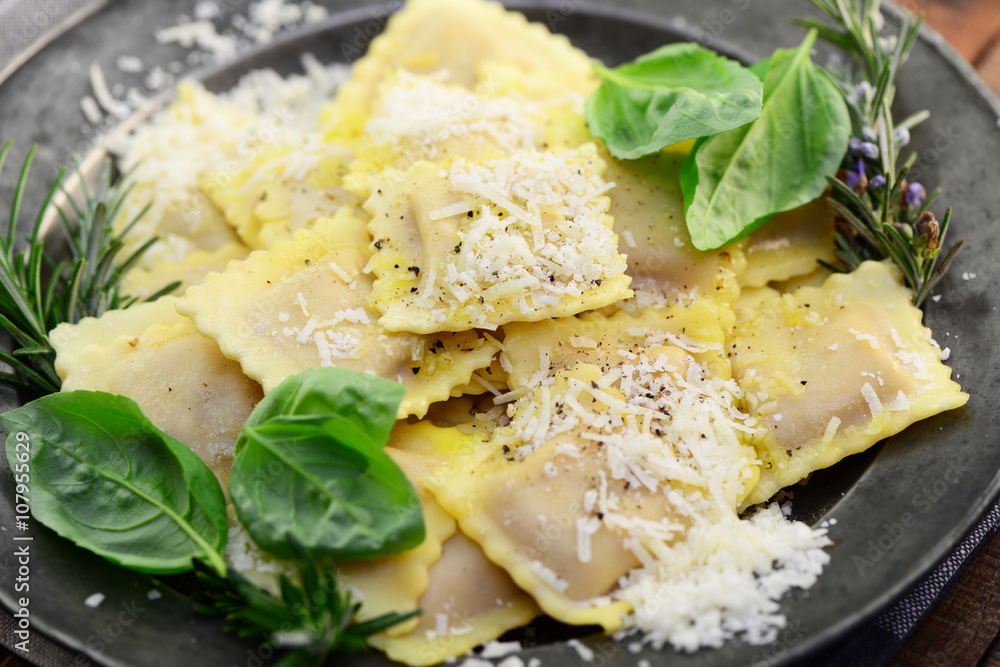 Käse Ravioli