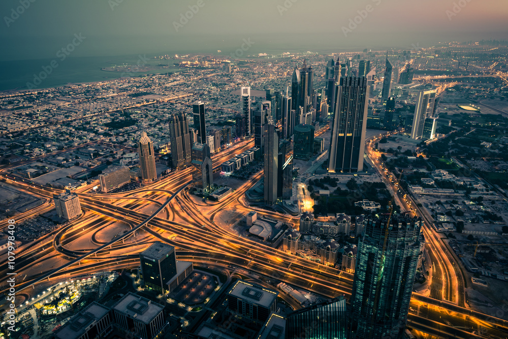 Obraz premium Dubai downtown night scene with city lights