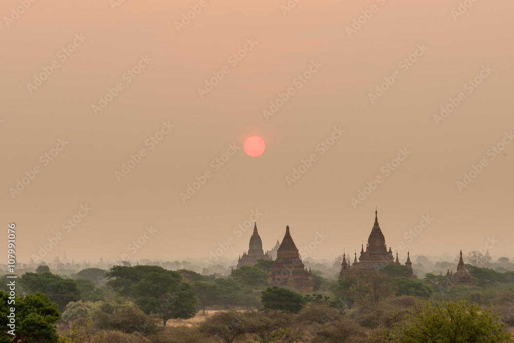 Obraz premium Ancient Temples in Bagan, Myanmar..