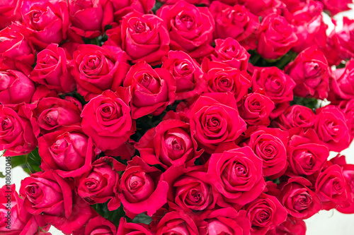 Fototapeta Naklejka Na Ścianę i Meble -  Red rose romantic bouquet