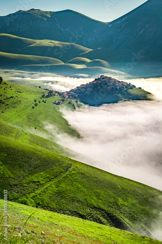 Sunrise in the Castelluccio...