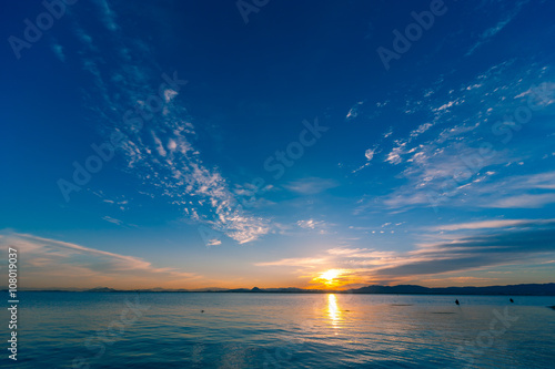 Fototapeta 琵琶湖畔の朝