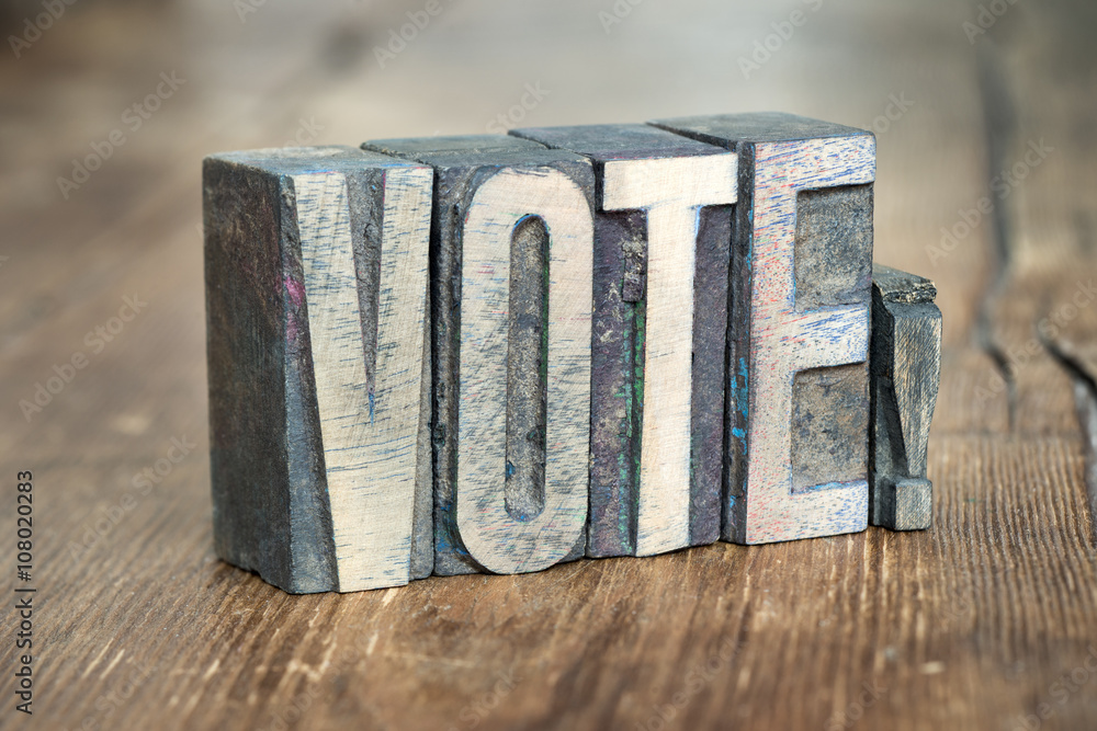 Fotografie vote word wood