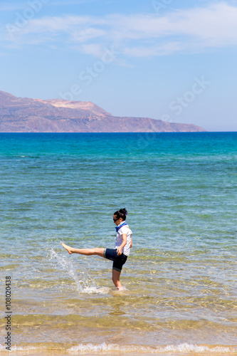 girl squirting in the sea