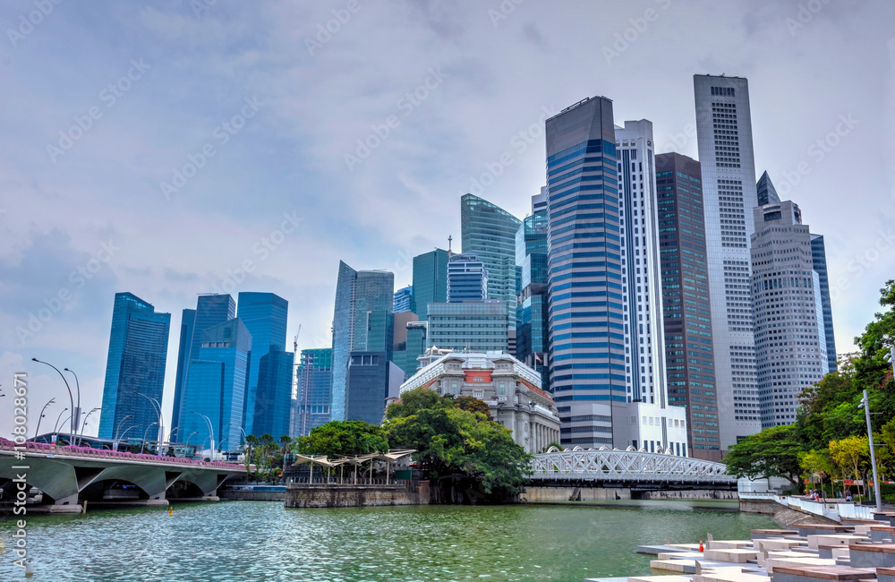 Fototapeta premium Modern metropolis at riverside, Singapore