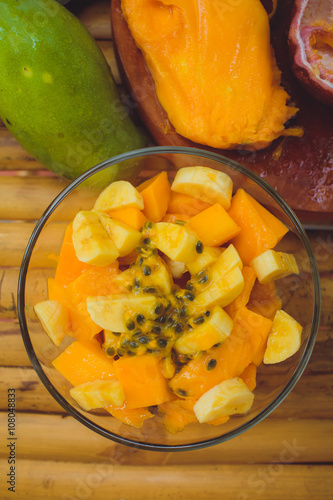 salad mango papaya banana passion fruit