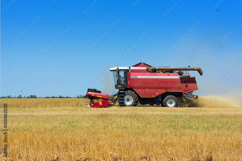 Working harvester Working harvester