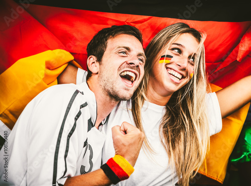Foto German Young Couple Supporting the Team