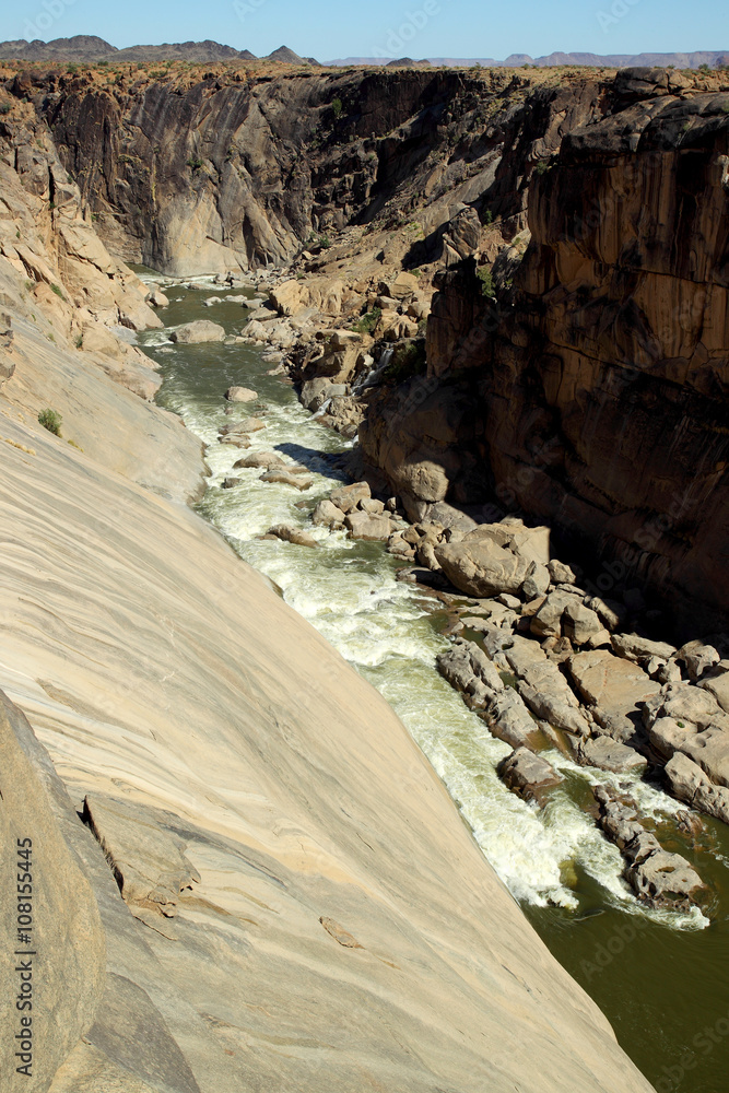 Naklejka premium Kanion na rzece Orange w Parku Narodowym rzeki Orange na północy Republiki Południowej Afryki