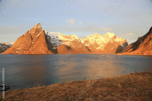 panorama isole lofoten norvegia photo