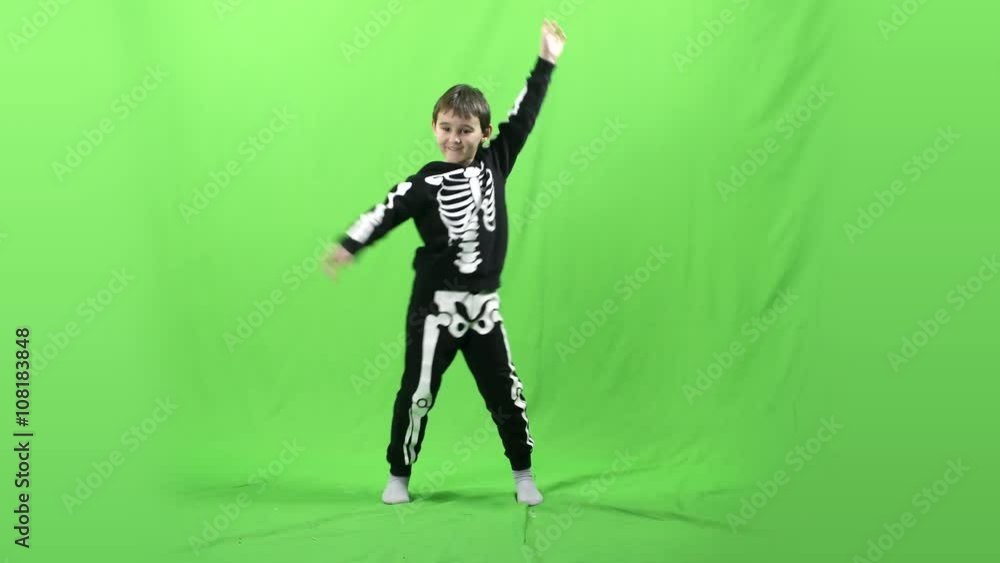 boy dancing on a green screen, 4k ProRes, 4.2.2 boy dancing on a green screen, 4k ProRes, 4.2.2