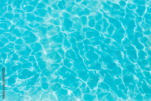 Pattern on a swimming pool © Les Palenik