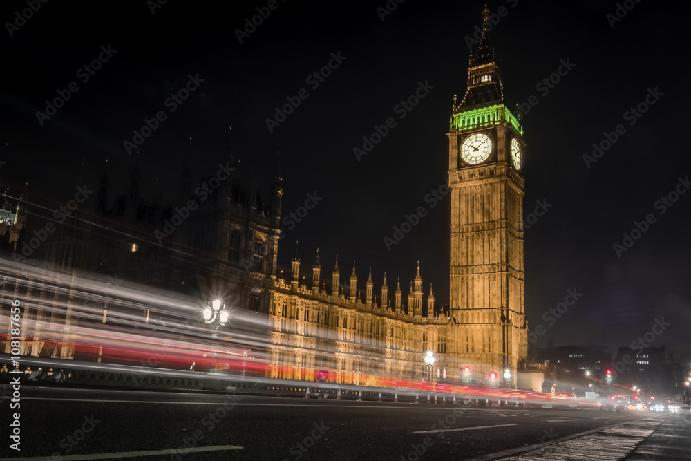 The Houses of Parliament and Elizabeth tower housing the Big Ben
