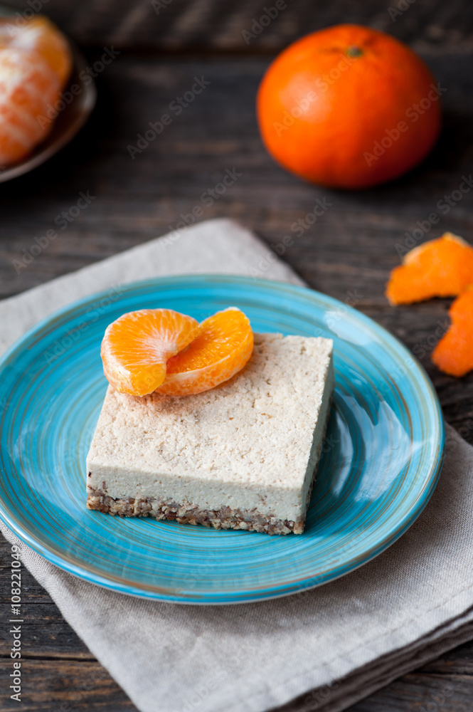 Raw vegan cheese cake with oranges Raw vegan cheese cake with oranges