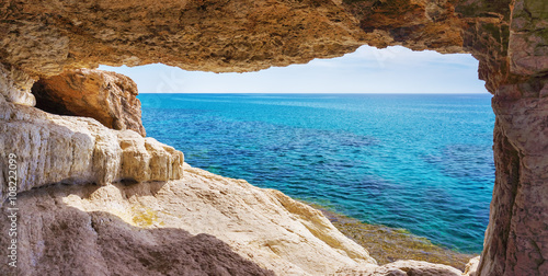 Εκτύπωση καμβά grotto