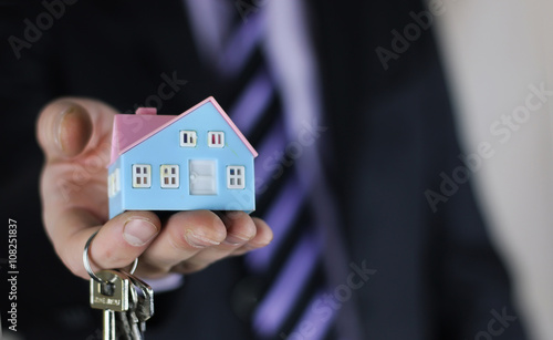 hand house agent