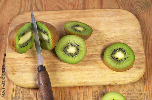 Kiwi fruits and slice