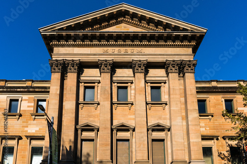 Canvas Print Australian museum building on College Street, Sydney