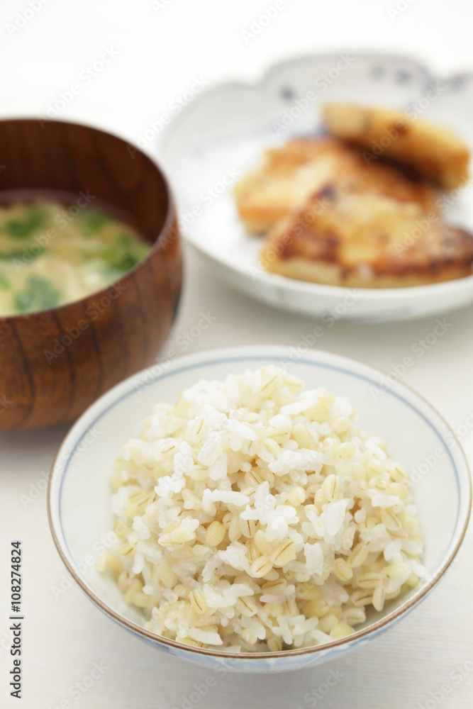 もち麦のある食卓
