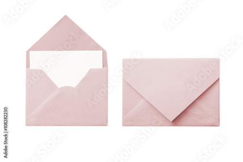 Obraz na płótnie Pink envelope with blank white card isolated on white background w salonie