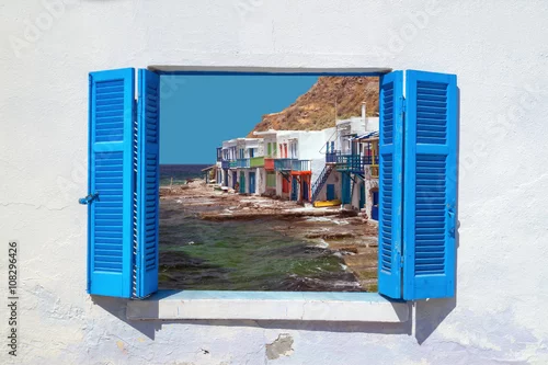 Fototapeta Tradycyjna wioska rybacka na Milos wyspie, Grecja
