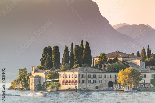 Tela Villa lake Garda