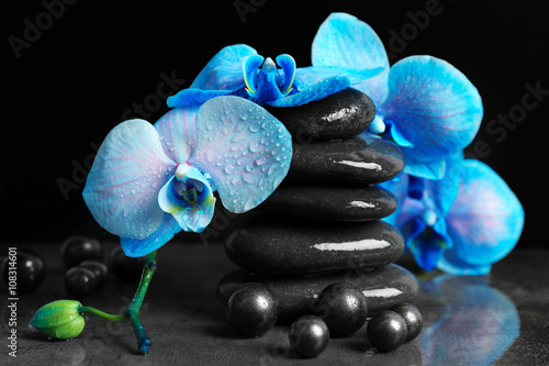 Fototapeta Naklejka Na Ścianę i Meble -  Beautiful spa composition with blue orchid and stones