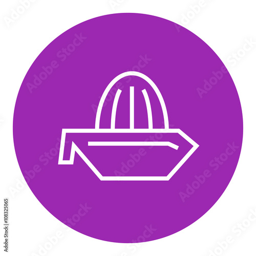 Lemon squeezer line icon.