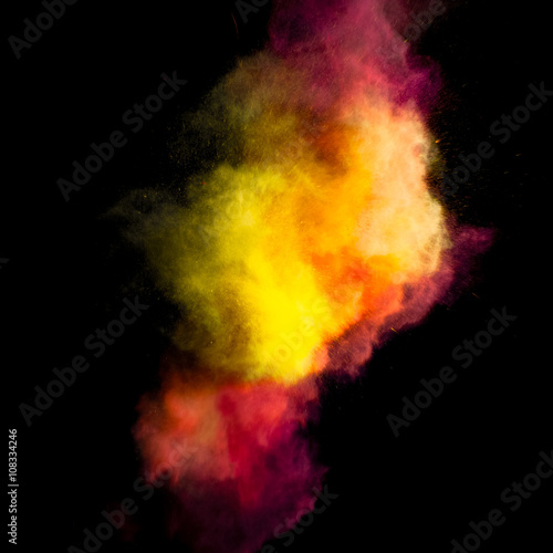 Freeze motion of colored dust explosion