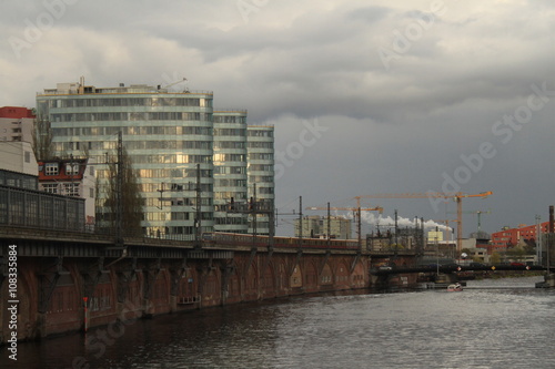 Berliner Stadtbahntrasse an der Jannowitzbrücke © holger.l.berlin