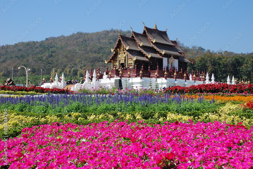 Obraz Royal Pavilion (Ho Kum Luang) i Royal Flora Expo, Chiang Mai, Tajlandia
