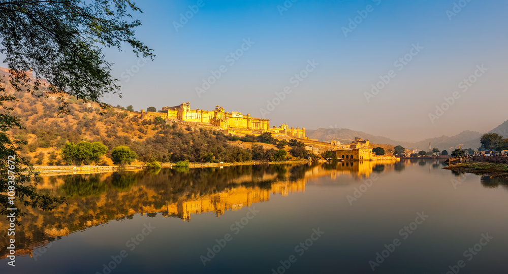 Maota Lake and Amber Fort near Jaipur