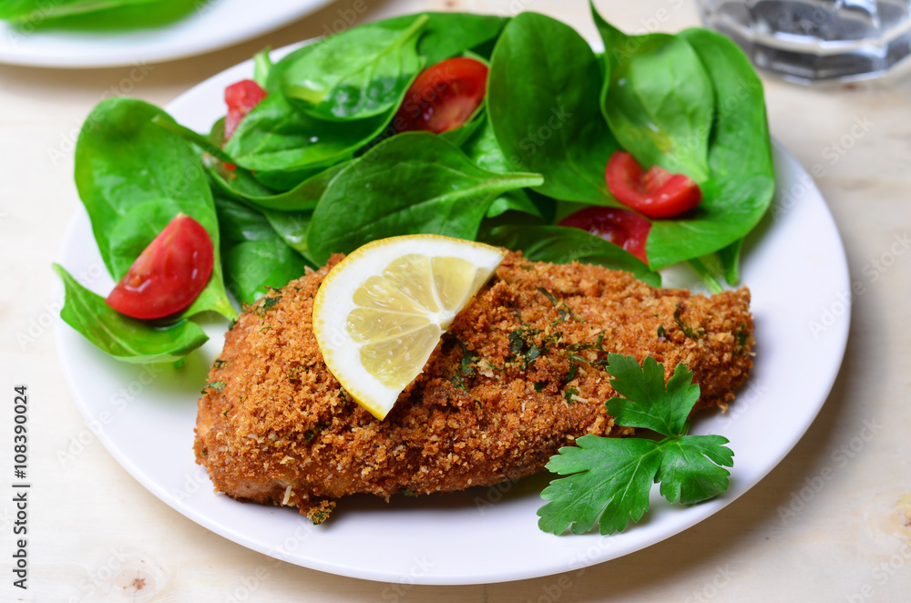 Baked in Bread Crumbs Chicken Breast with Spinach Salad Baked in Bread Crumbs Chicken Breast with Spinach Salad