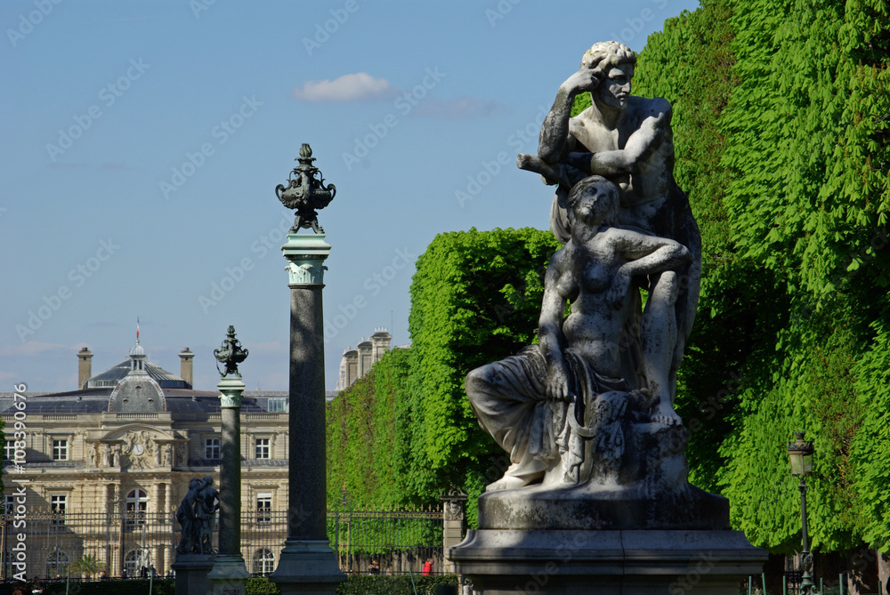 Paris, statues du jardin des Grands Explorateurs