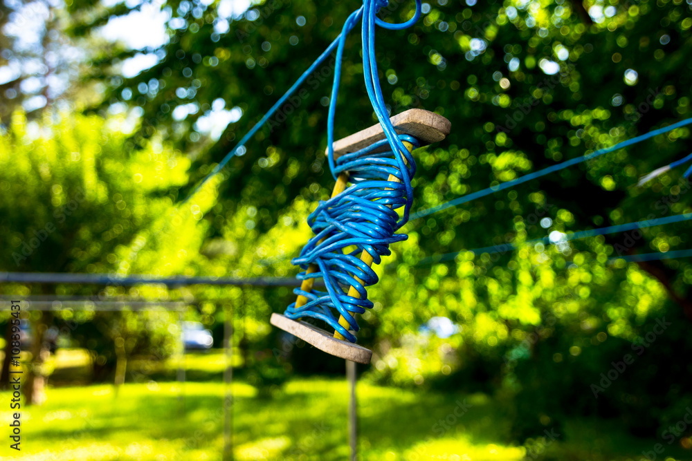 Eine Wäscheleine im Garten StockFoto Adobe Stock