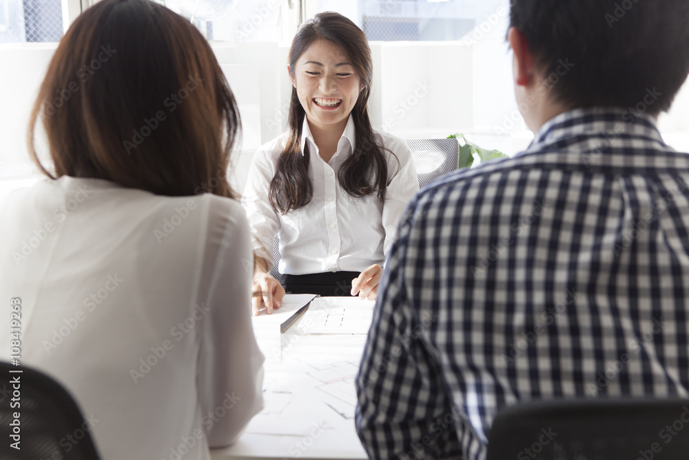 Fototapeta premium The couple are looking for a new house because the marriage