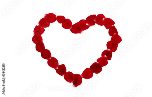 Herz aus Rosenblättern