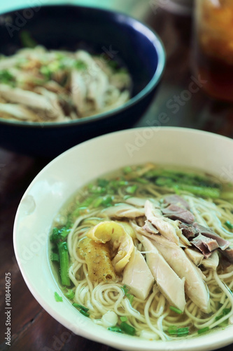 Chinese vermicelli soup with chicken recipe.