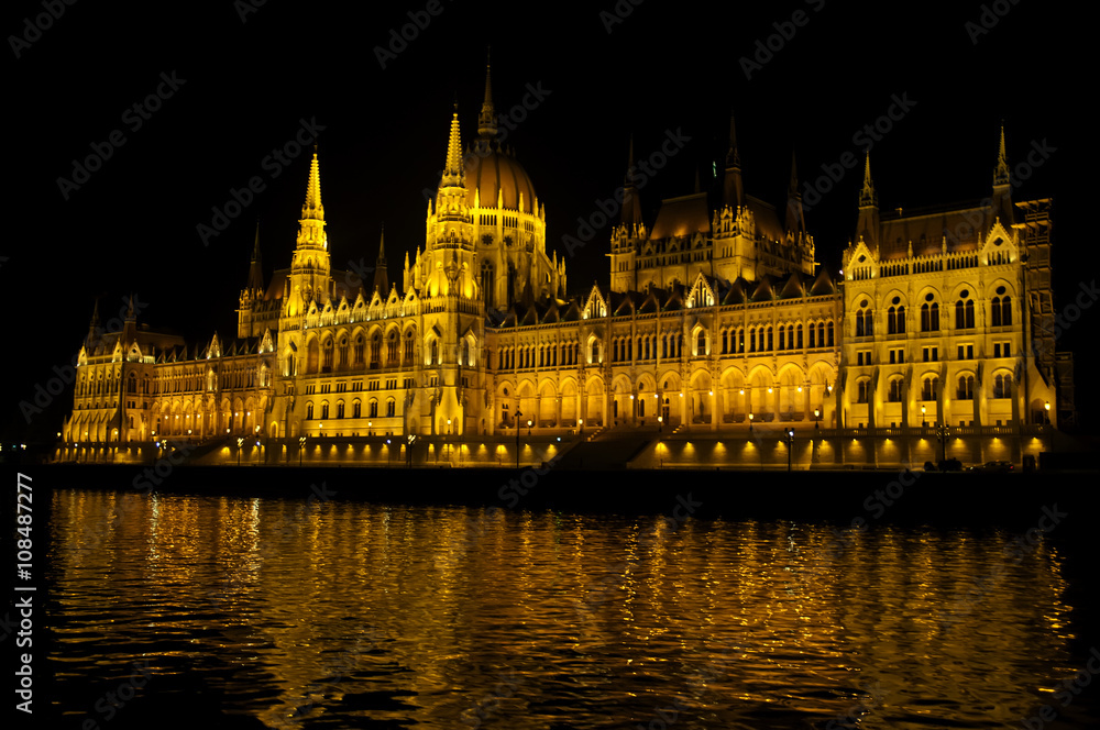 Fototapeta premium Illuminated building at night