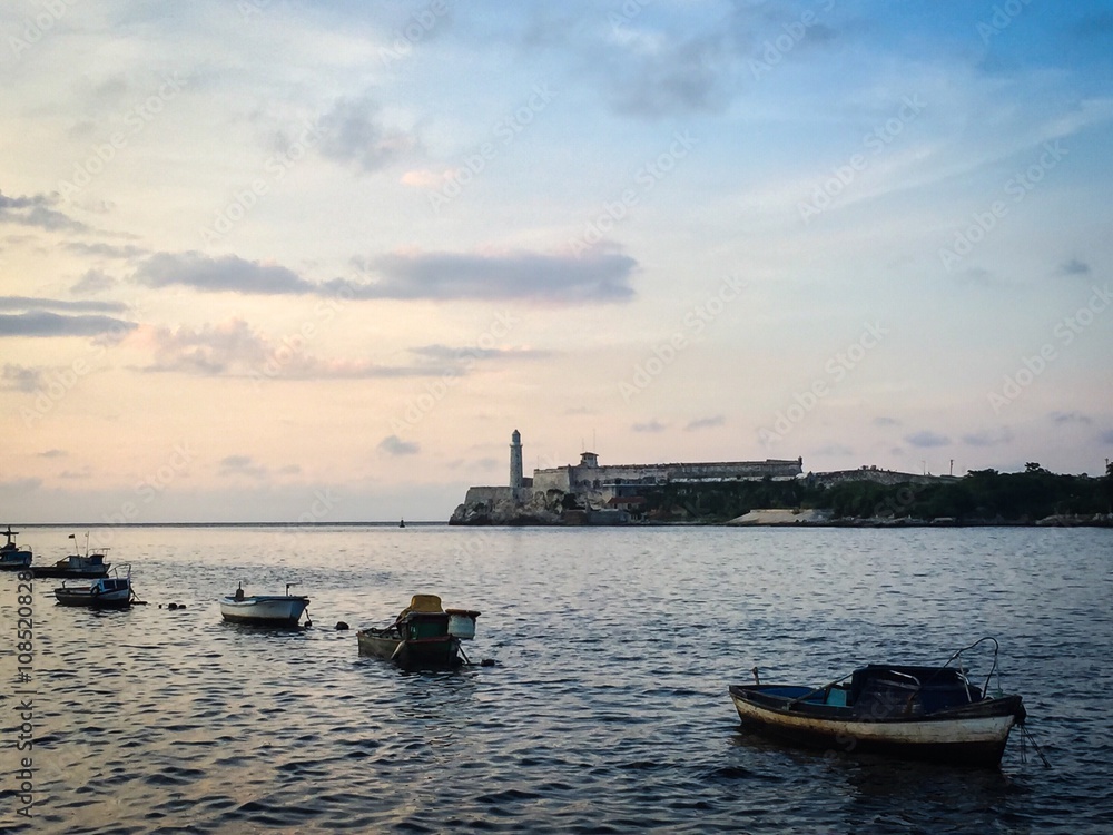 Fototapeta premium havana bay at night